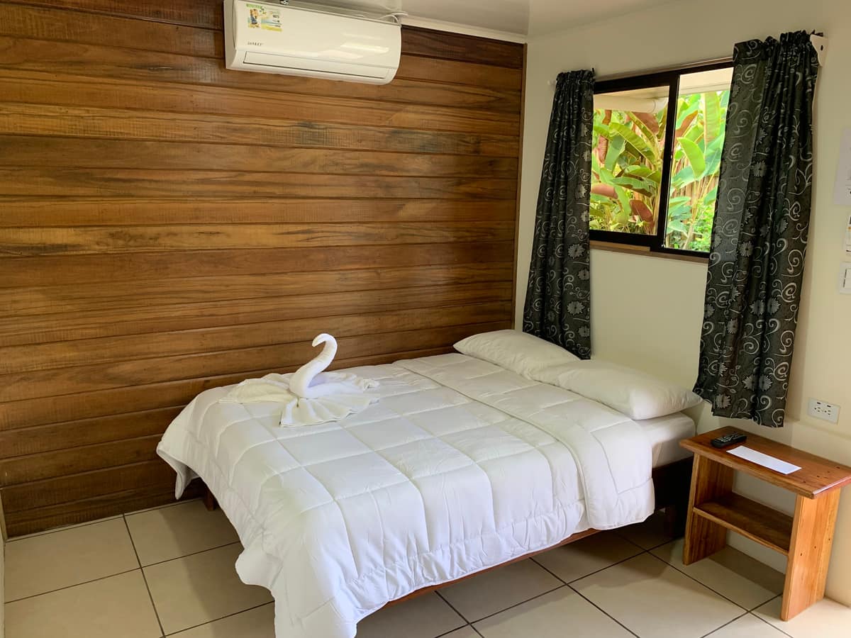 Habitación Madera — foto real / real photo